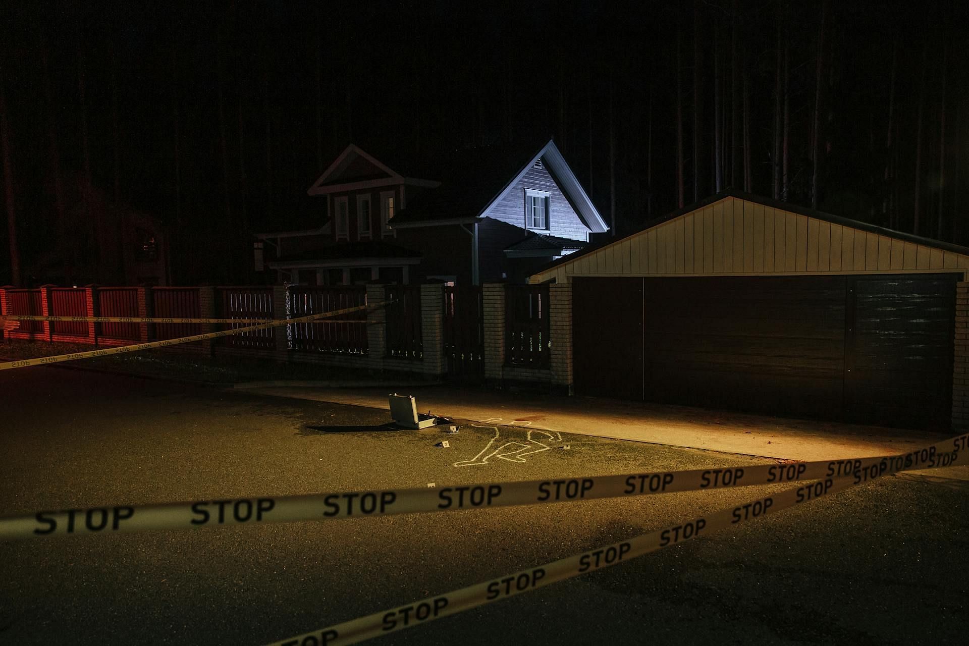 Jonelle's father, Jim Matthews entered the house and found it empty (Image via Pexels)